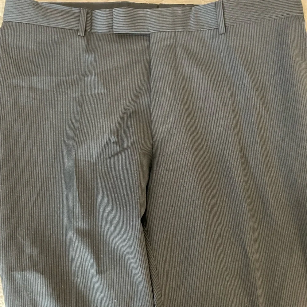 HUGO BOSS Pasolini/Movie Subtle‎ Narrow Stripe Wool Suit in Charcoal Size 44 L